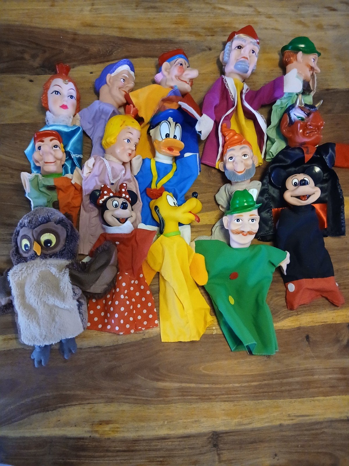 Disney handpoppen, Ophalen