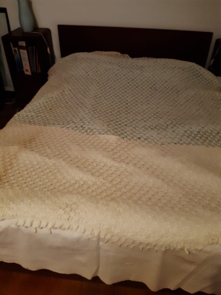 Ancien couvre-lit crocheté main - 230 X 240 cm, Maison & Meubles, Enlèvement ou Envoi, Coton, Couvre-lit