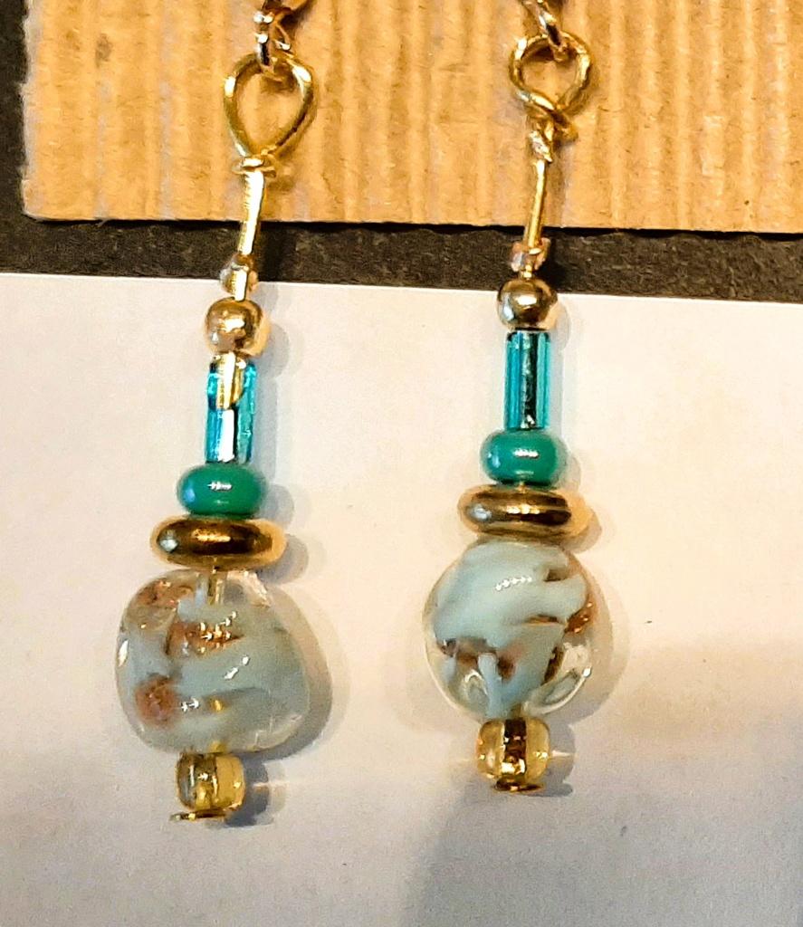 Te koop: Mooie turqoise oorbellen., Bijoux, Sacs & Beauté, Boucles d'oreilles, Enlèvement, Neuf, Bleu, Pendantes