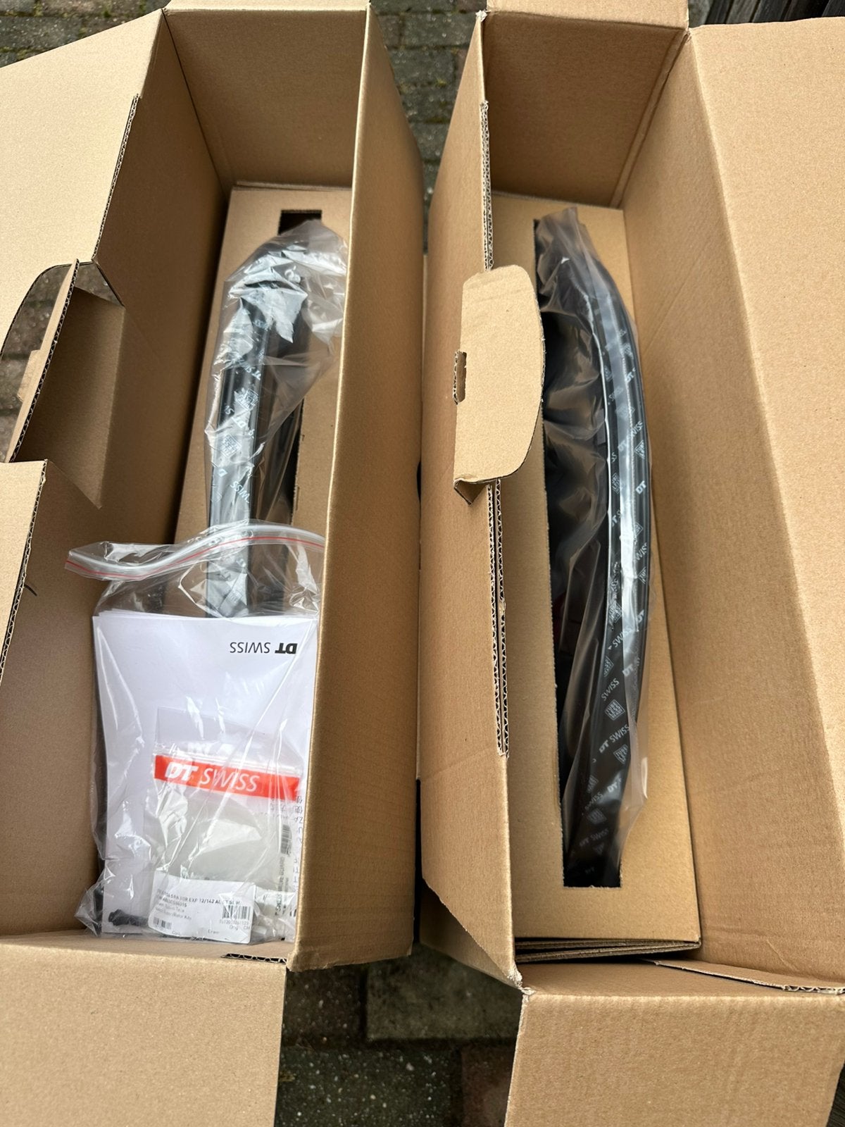 Nouvelle paire de roues DT Swiss ERC 1400, Enlèvement, Comme neuf, Roue, Carbone