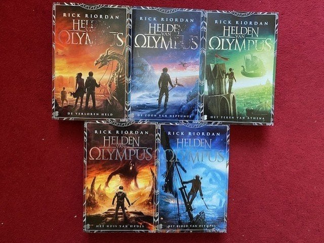 RICK RIORDAN HELDEN VAN OLYMPUS DE COMPLETE SERIE IN GOEDE S, Enlèvement ou Envoi