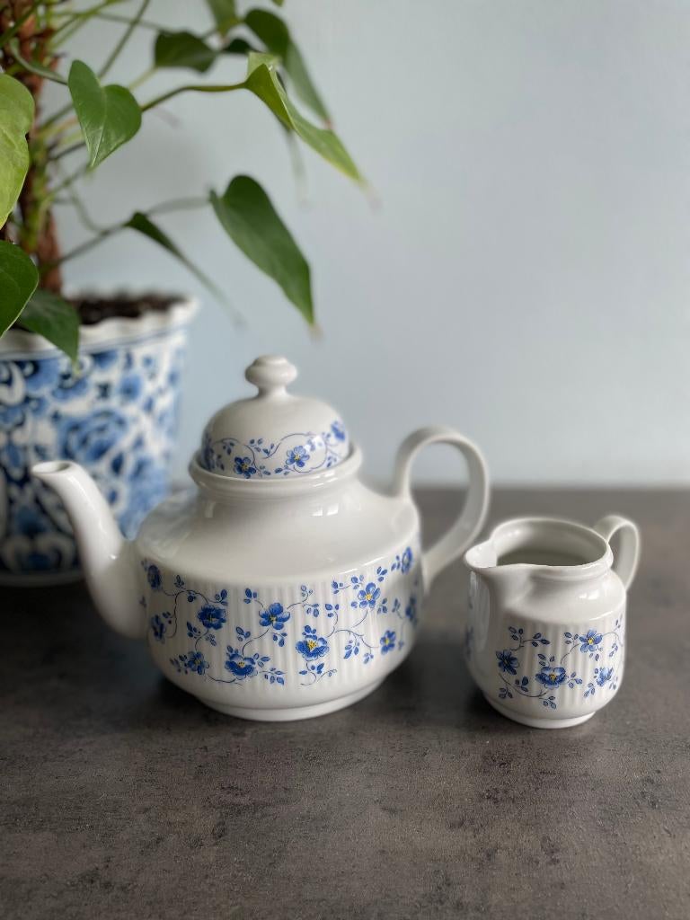 Vintage Waldsassen theepot en melkkan, Antiek en Kunst, Ophalen