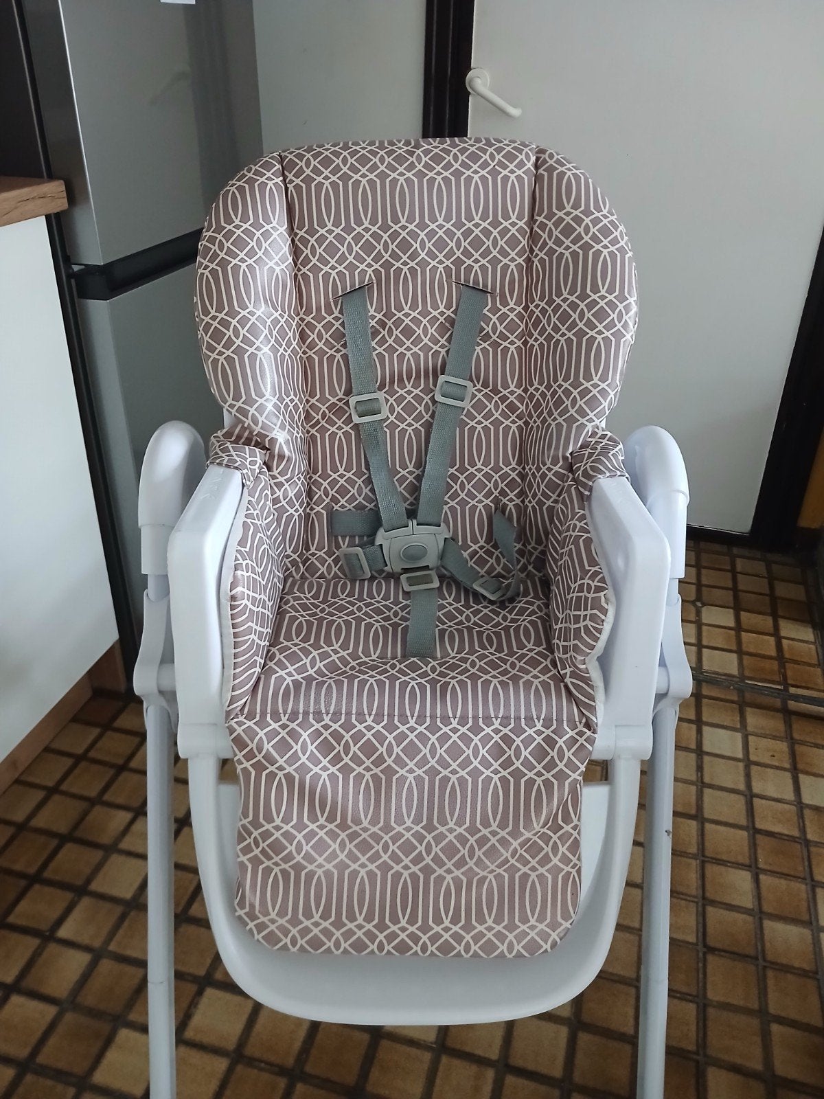 chaise haute, Enfants & Bébés, Enlèvement, Neuf, Chaise(s)