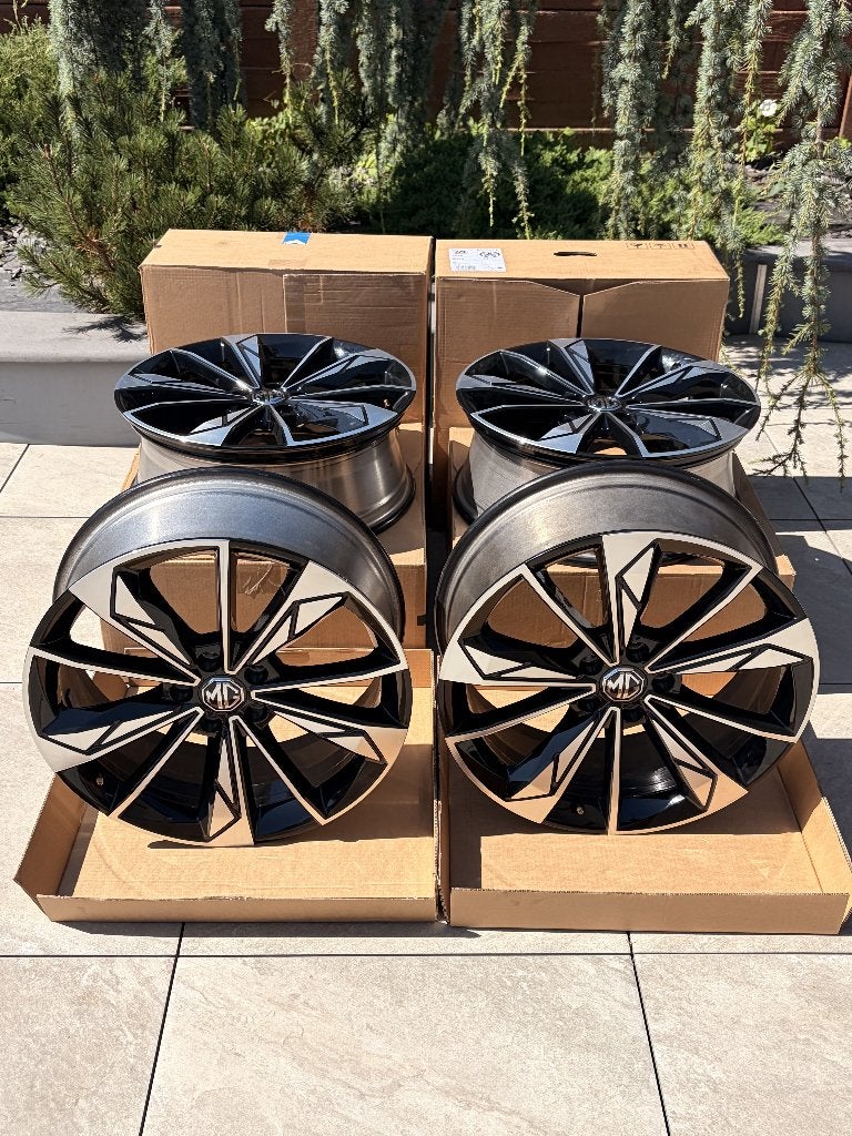 Originele 19" MG HS SUV 2025 4x VELGEN, Auto diversen, Wieldoppen, Ophalen, Zo goed als nieuw