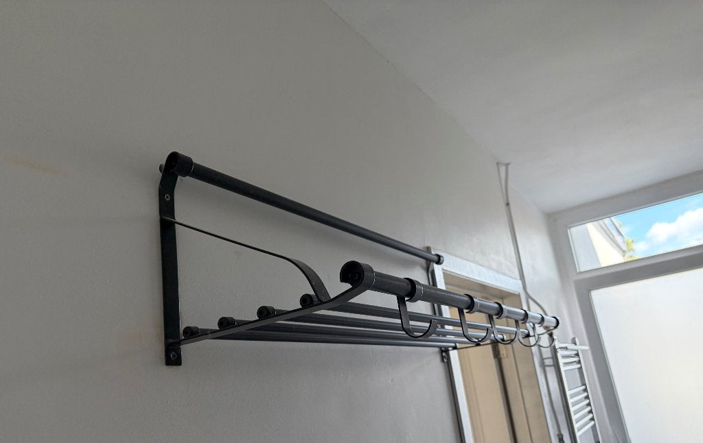 Zwarte Ikea Portis metalen kapstok, Huis en Inrichting, Woonaccessoires | Kapstokken, Ophalen, Zo goed als nieuw, Wandkapstok