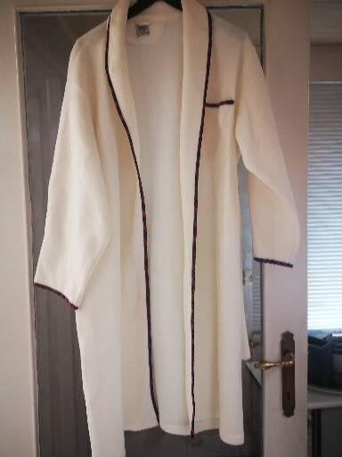 Witte fleece kamerjas 44-48, Kleding | Dames, Homewear, Ophalen of Verzenden, Maat 42/44 (L), Groen
