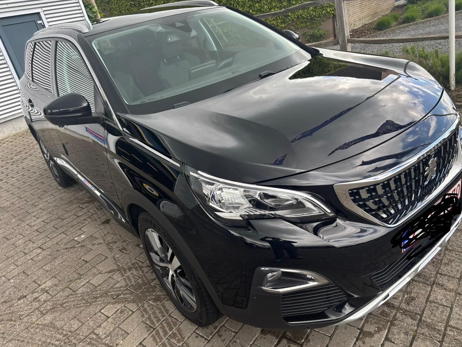 Peugeot 5008, année de fabrication 2020, Achat, Euro 6, Carnet d'entretien, 131 kW