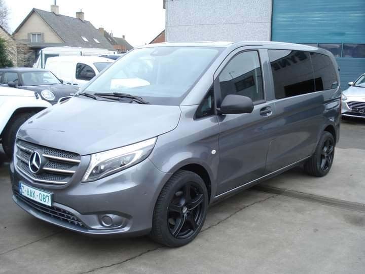 Mercedes Benz Vito grijs 5 zitplaatsen bouwjaar 2020, Auto's, Automaat, 2000 kg, 5 deurs, Particulier