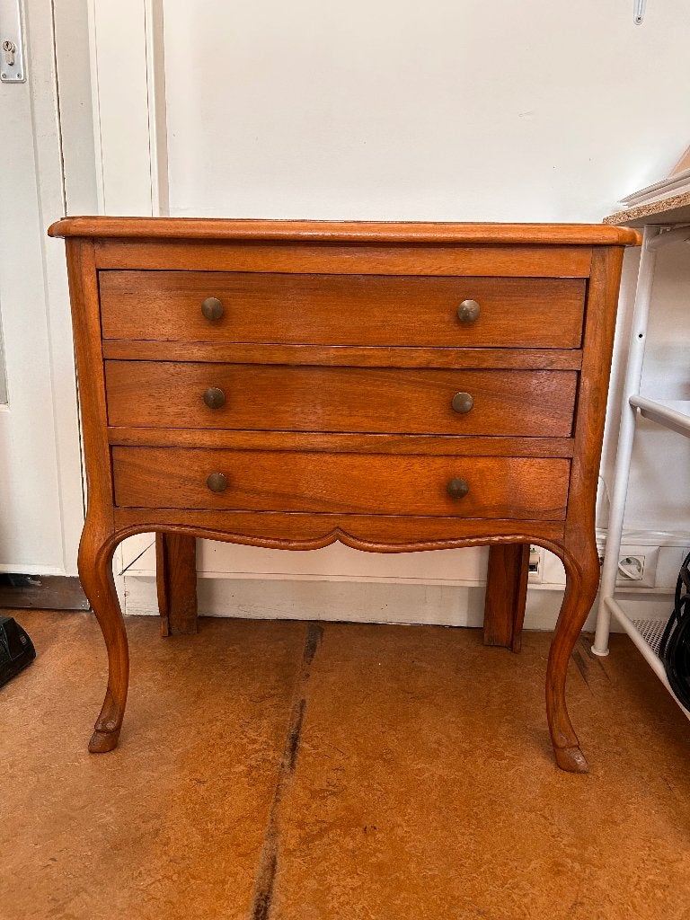 Petite commode ancienne 3 tiroirs - pieds galbés, 3 ou 4 tiroirs, Ancien, 25 à 50 cm, Moins de 100 cm
