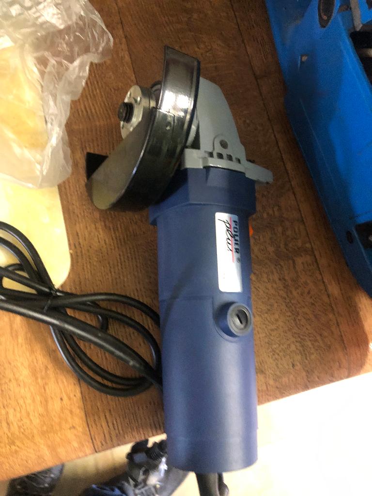 disqueuse, Enlèvement, Neuf, Moins de 700 watts