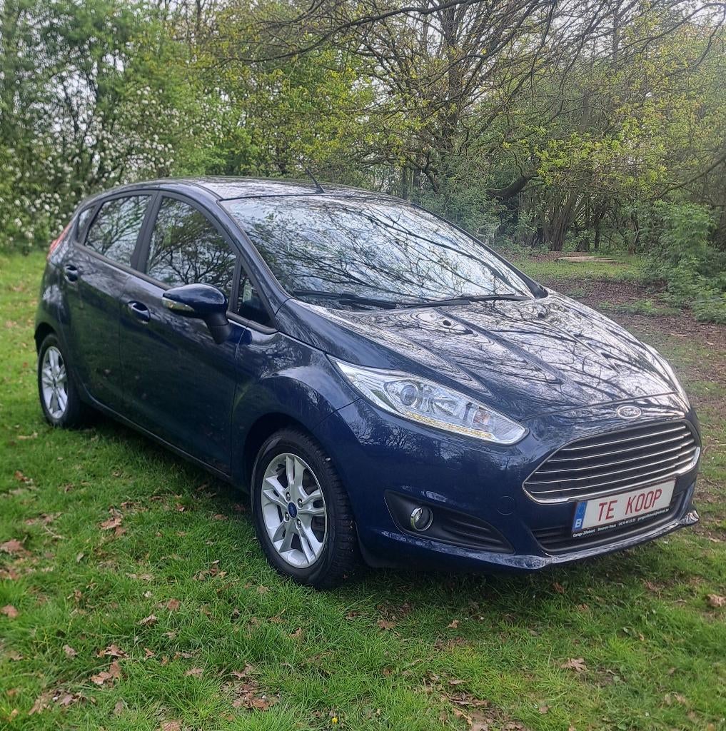 Ford Fiesta: 86.000km + airco +jaar garantie+groot nazicht!, Voorwielaandrijving, Euro 5, Stof, 1242 cc
