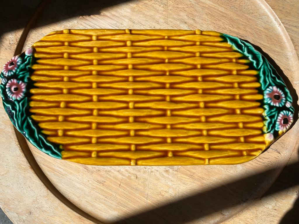 Plat de table :VALLAURIS, Enlèvement ou Envoi, Utilisé, Autre