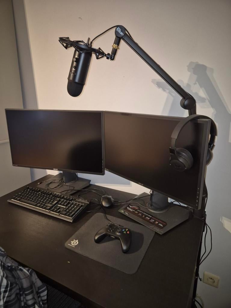 2 Gamining monitors, Computers en Software, Ophalen