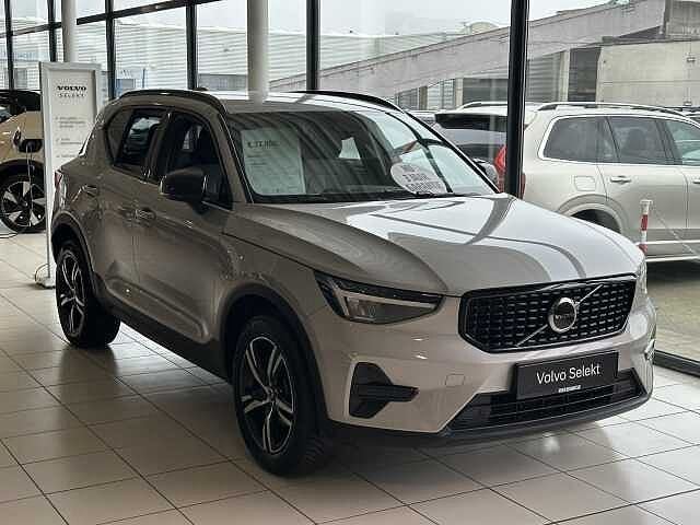 Volvo XC40 T2 Plus Micro hybrid Dark, Euro 6, Bedrijf, 5 zetels, https://public.car-pass.be/vhr/51a161bb-dad8-43bb-8b86-d6ae231411c9