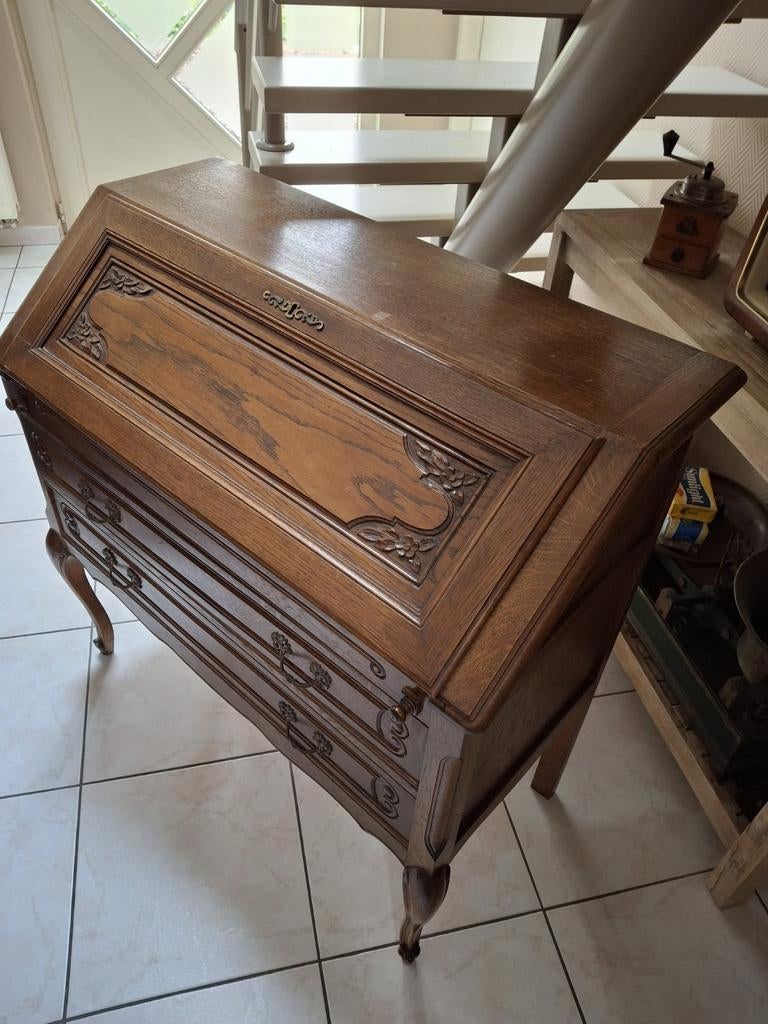 OUDE BUREAU, Enlèvement