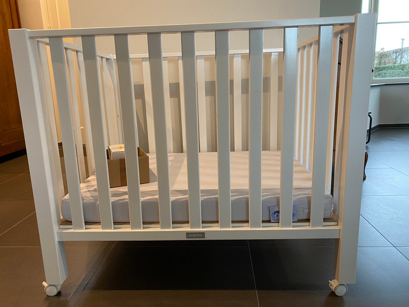 Bopita kinderpark wit 95x75 buitenmaat met matras, Kinderen en Baby's, Babyparken, Ophalen, Zo goed als nieuw, Wieltjes