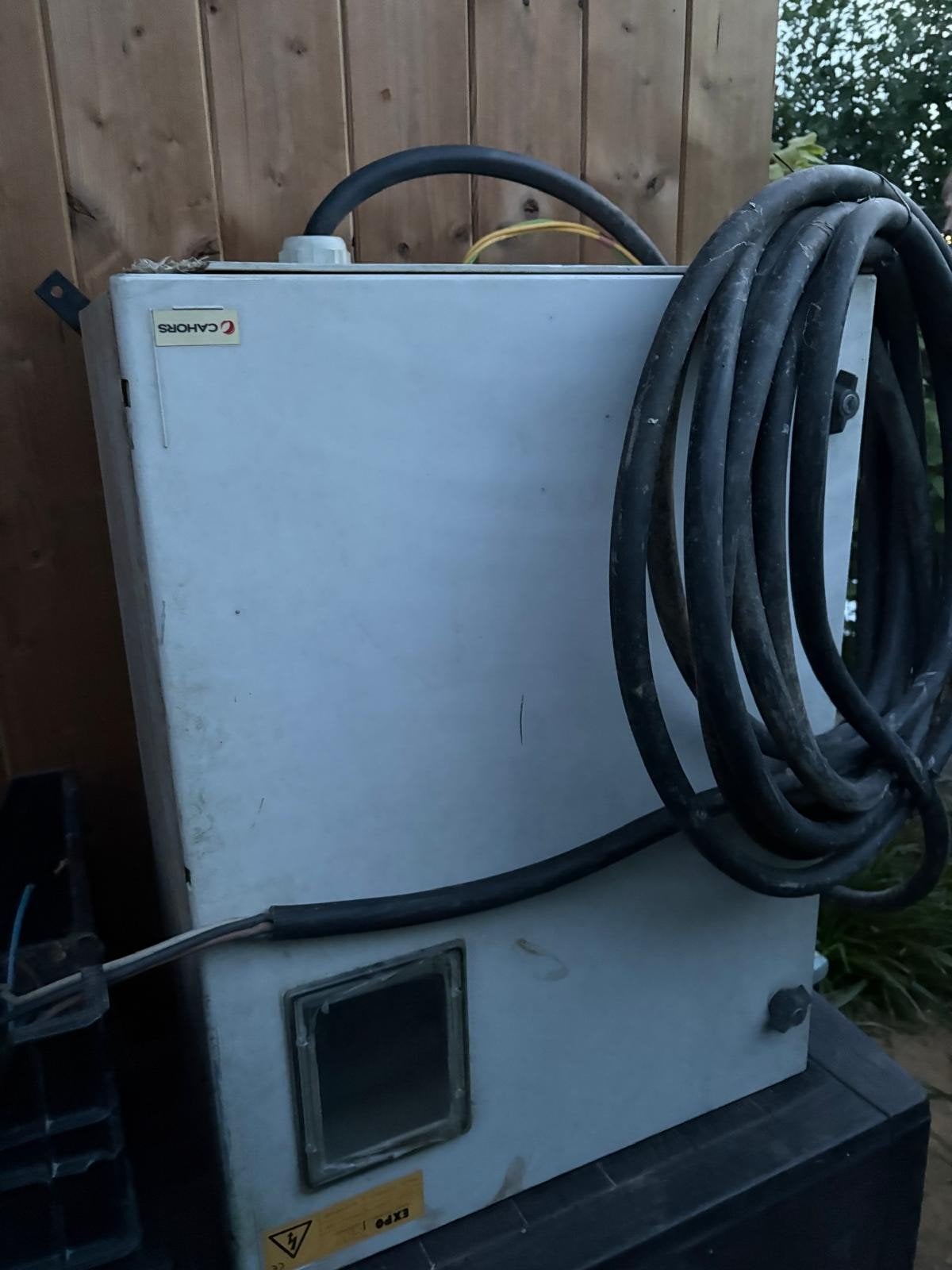 werfkast voor electriteit, merk Cahors, Doe-het-zelf en Bouw, Elektriciteit en Kabels, Ophalen, Gebruikt