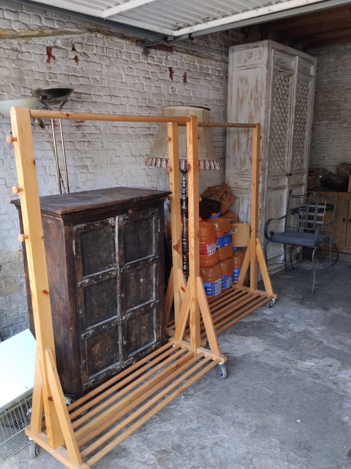 1 Houten rek voor kleding, Ophalen