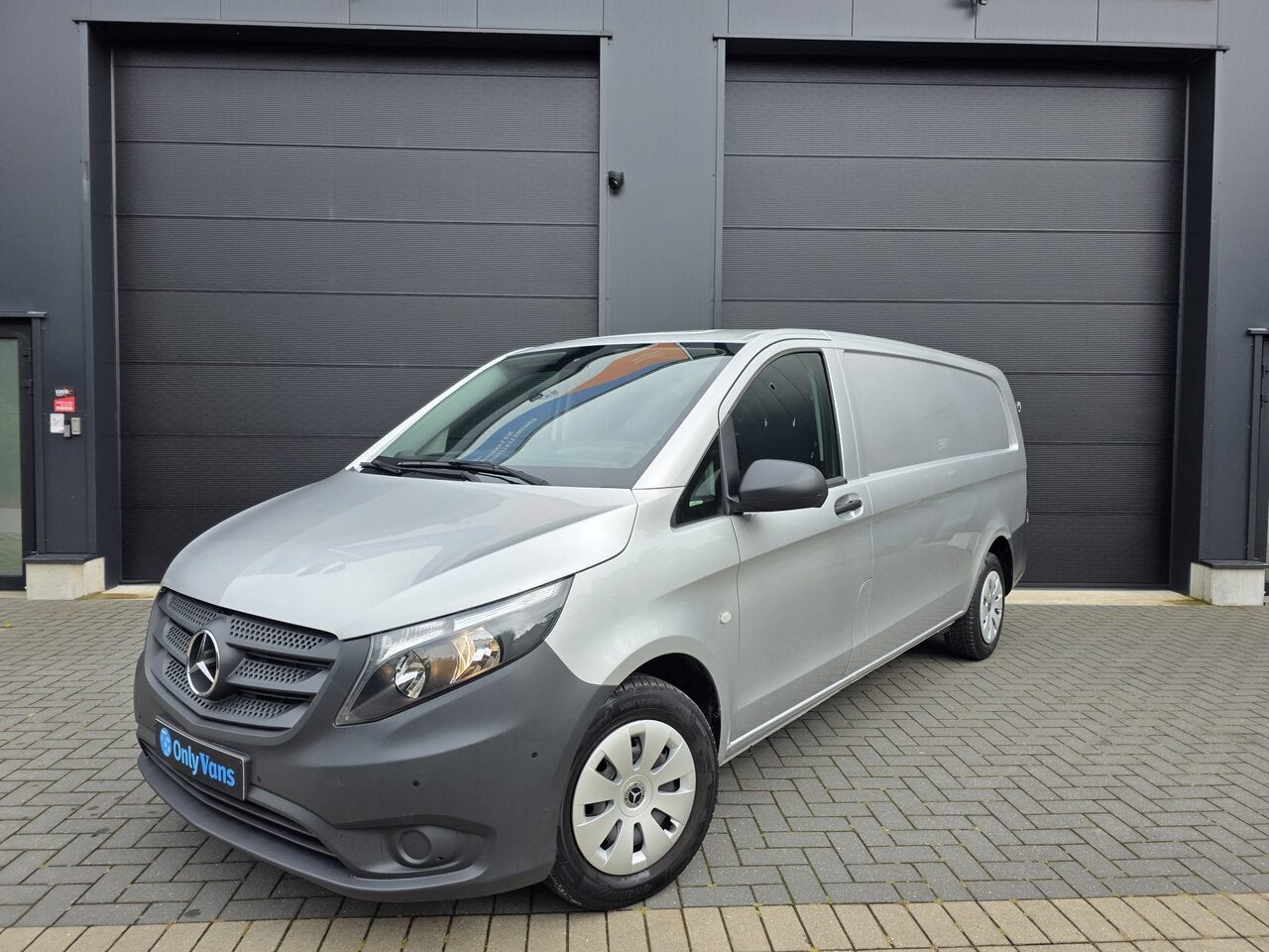 Mercedes-Benz Vito 114 CDI / L3 / 9-traps autom. / cam. / C, Auto's, Mercedes-Benz, Bedrijf, Diesel, https://public.car-pass.be/vhr/0961cf88-ae4f-4c03-ba87-83ace77275e3