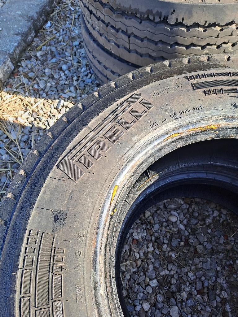 4 pneus de camion Pirelli ST01 245/70R17.5 neufs, Neuf, 245 mm, 4 Saisons, Autres dimensions
