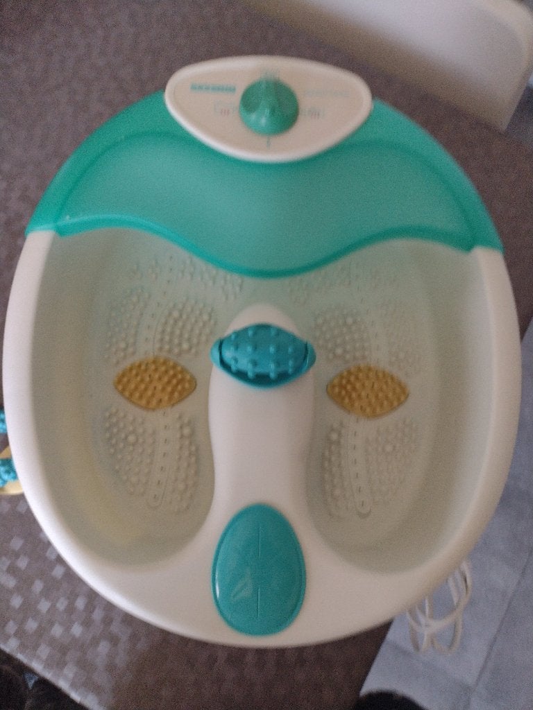 Bain de pieds électrique avec massage - SEVERIN, Electroménager, Enlèvement, Comme neuf, Autres types