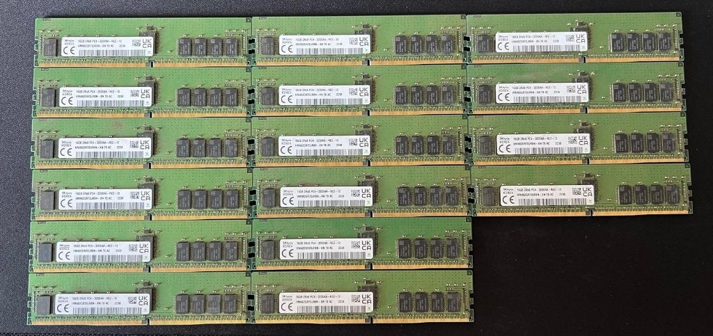 SK hynix KOREA | 16GB 2Rx8 PC4 - 3200AA - RE2 - 12, Computers en Software, RAM geheugen, Zo goed als nieuw, Server, 16 GB, DDR4