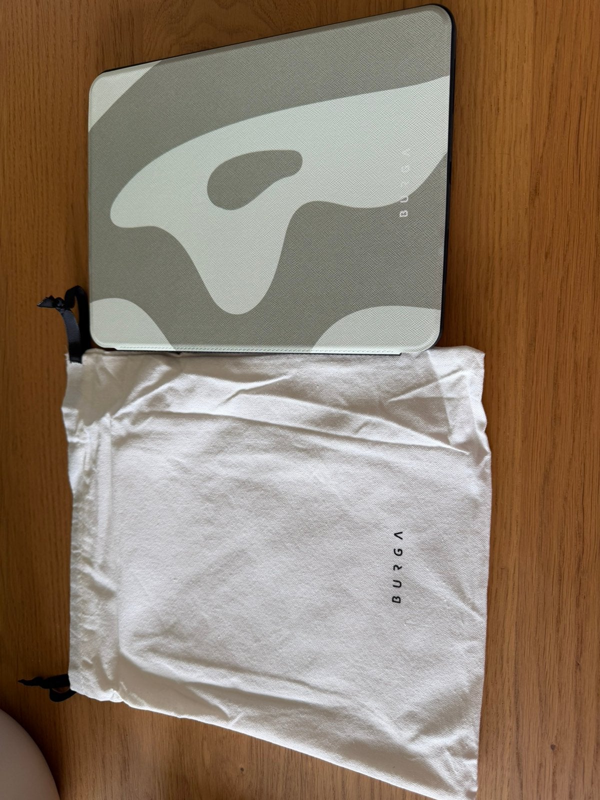 BURGA hoesje, Computers en Software, Tablet-hoezen, Nieuw, Bescherming voor- en achterkant, Ophalen of Verzenden, Apple ipad air 11 inch