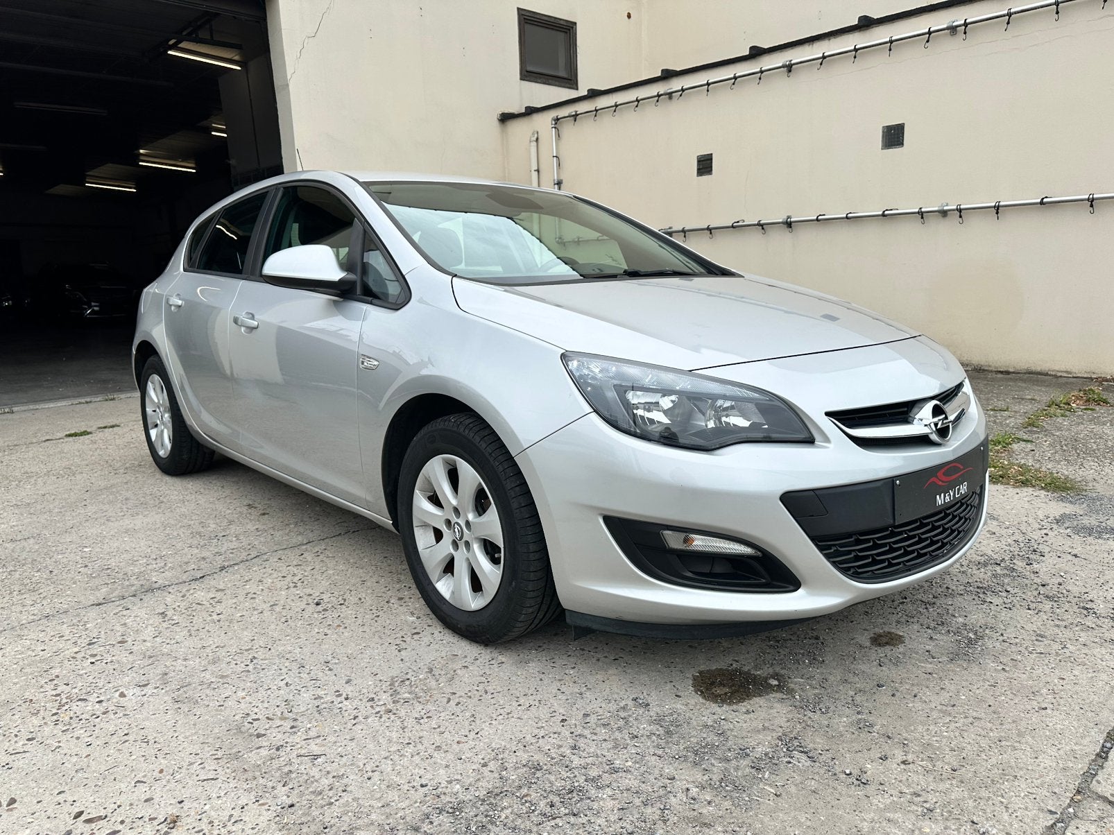 OPEL ASTRA 1.4i 100CV, Argent ou Gris, Achat, Euro 6, Entreprise
