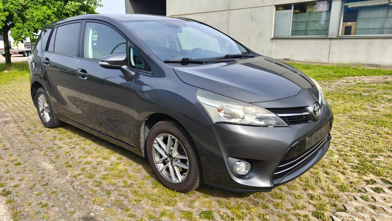 Toyota Verso 1.6 i essence 97 kw (Export), Autos, Toyota, Particulier, Verso, ABS, Caméra de recul, Airbags, Air conditionné, Ordinateur de bord