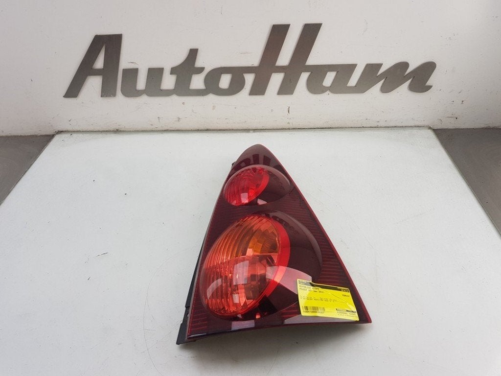 FEU ARRIÈRE DROIT Peugeot 107 (|815500H090|1607990380|), Utilisé, Peugeot