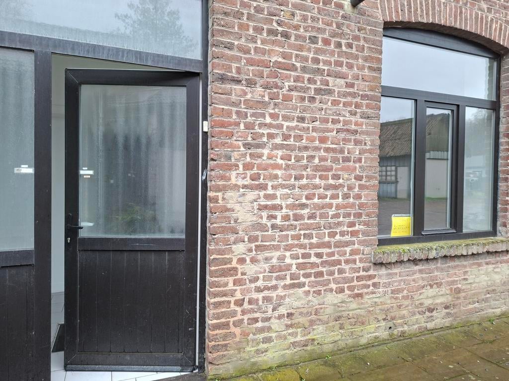 Bureau et atelier 50m2, WC et chauffage, Atelier, Bureau