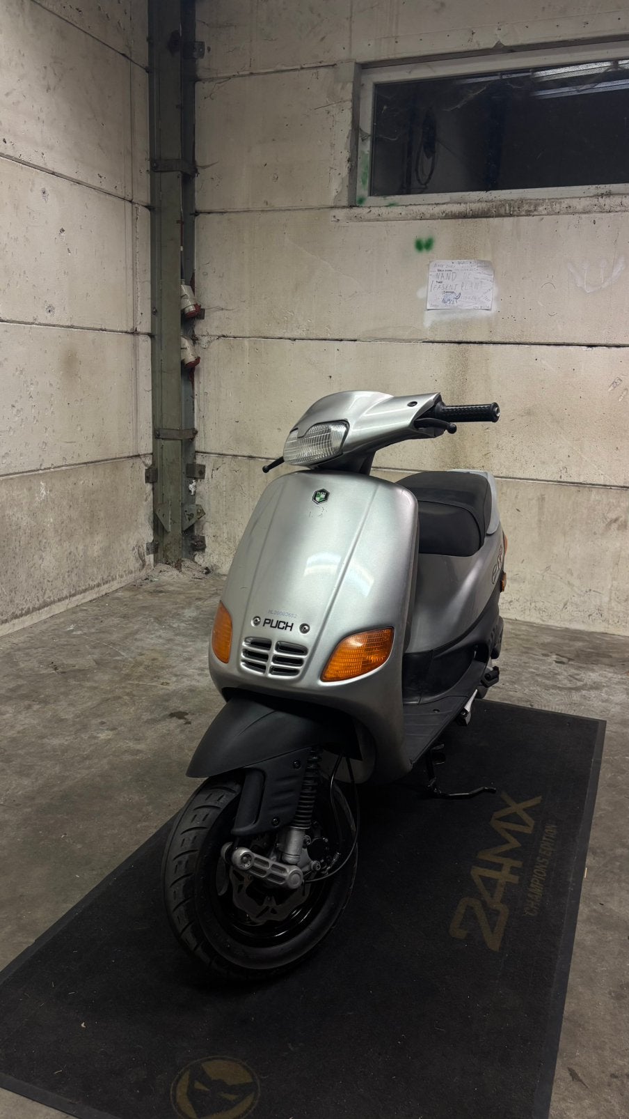 Type 3 a klasse 70cc, Fietsen en Brommers, Ophalen, Zo goed als nieuw