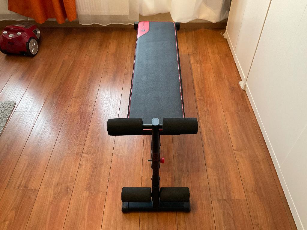 Fitnesbank in nieuwe staat en Kettlebell 8kg ,Dumbbell 10 kg, Neuf, Enlèvement, Autres types, Métal