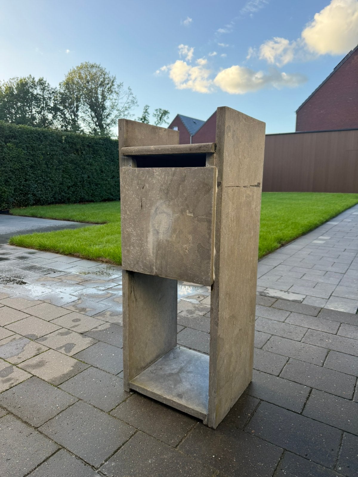Brievenbus Arduin, Ophalen, Gebruikt, Hardsteen, Staande brievenbus