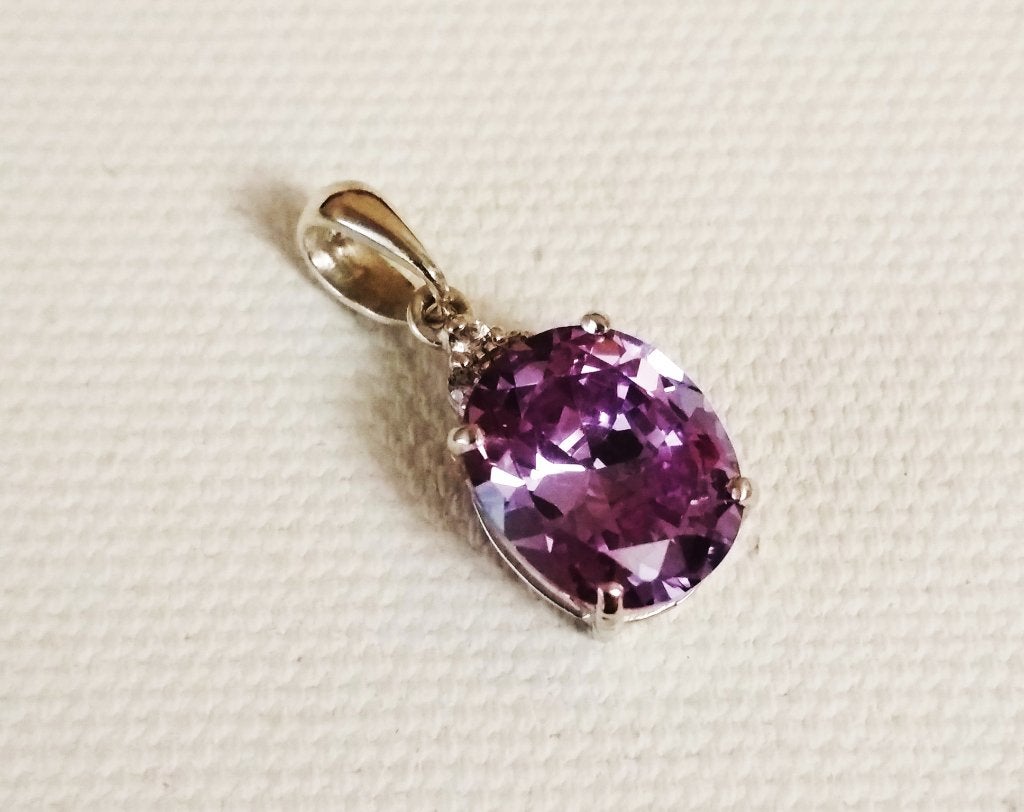 Superbe pendentif en argent, Neuf, Autres représentations, Avec pierre précieuse, Argent
