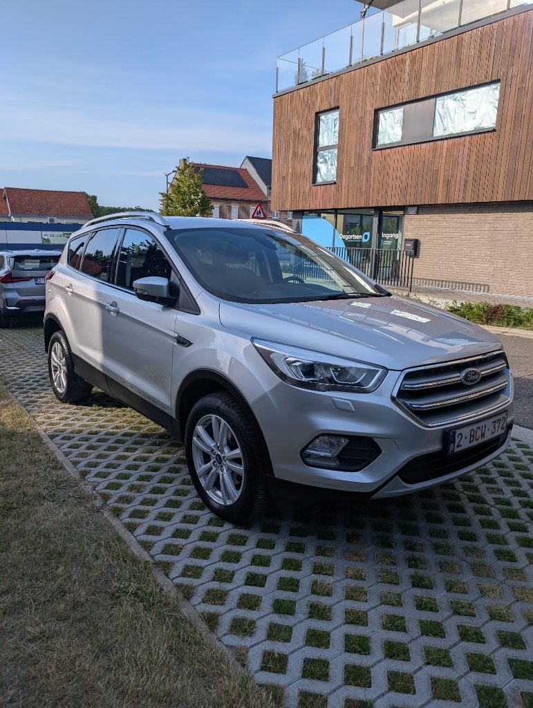 Ford Kuga 2019 1.5 Benzine, Voorwielaandrijving, Stof, Zwart, Handgeschakeld