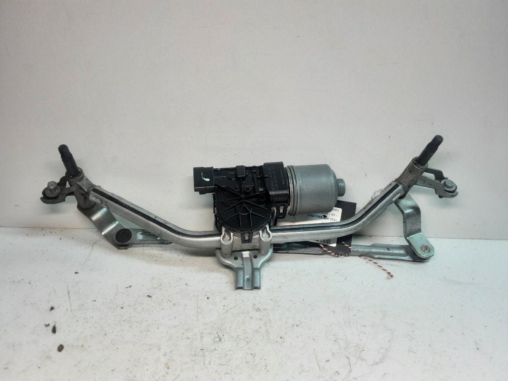 MOTEUR ESSUIE-GLACE AVANT 207 SW (WE / WU) (0390241540), Kontakt-peugeot@peugeot.com, Utilisé, Peugeot Deutschland GmbH, Bahnhofsplatz
65423  Rüsselsheim, DE