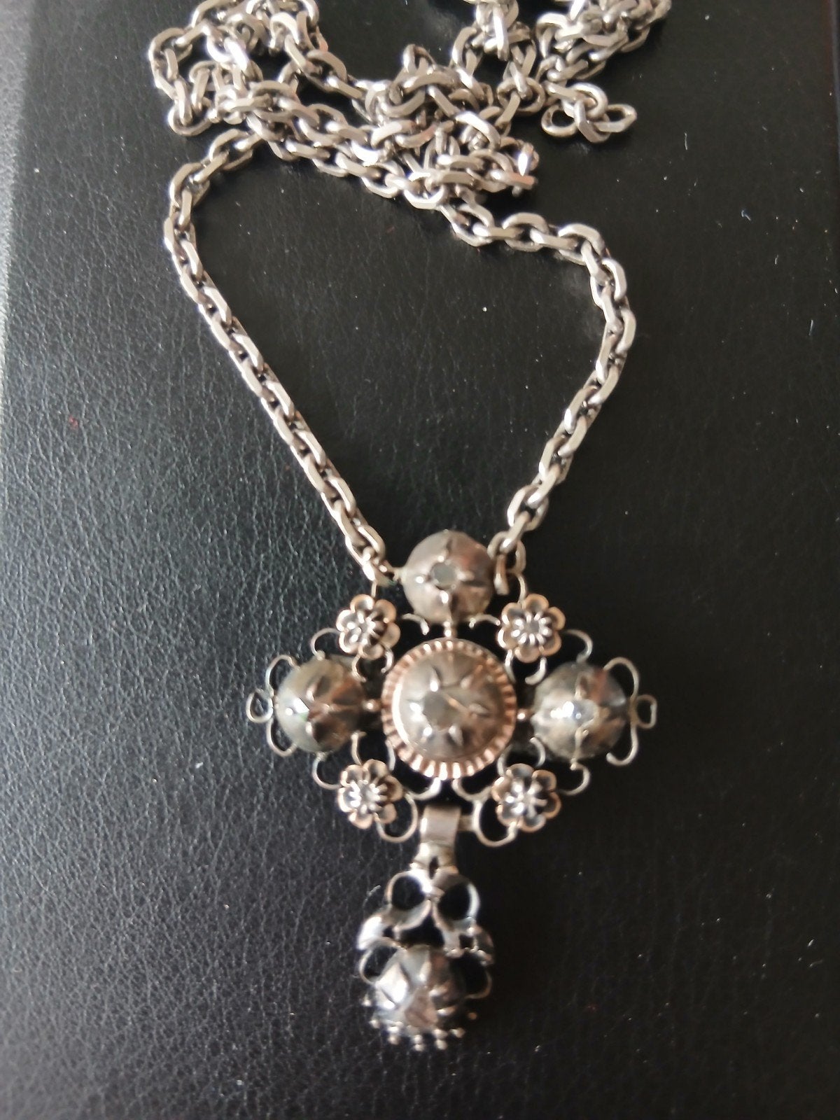 Antieke gouden kruis hanger met roosdiamanten in zilver ca., Handtassen en Accessoires, Kettingen, Ophalen of Verzenden, Zilver