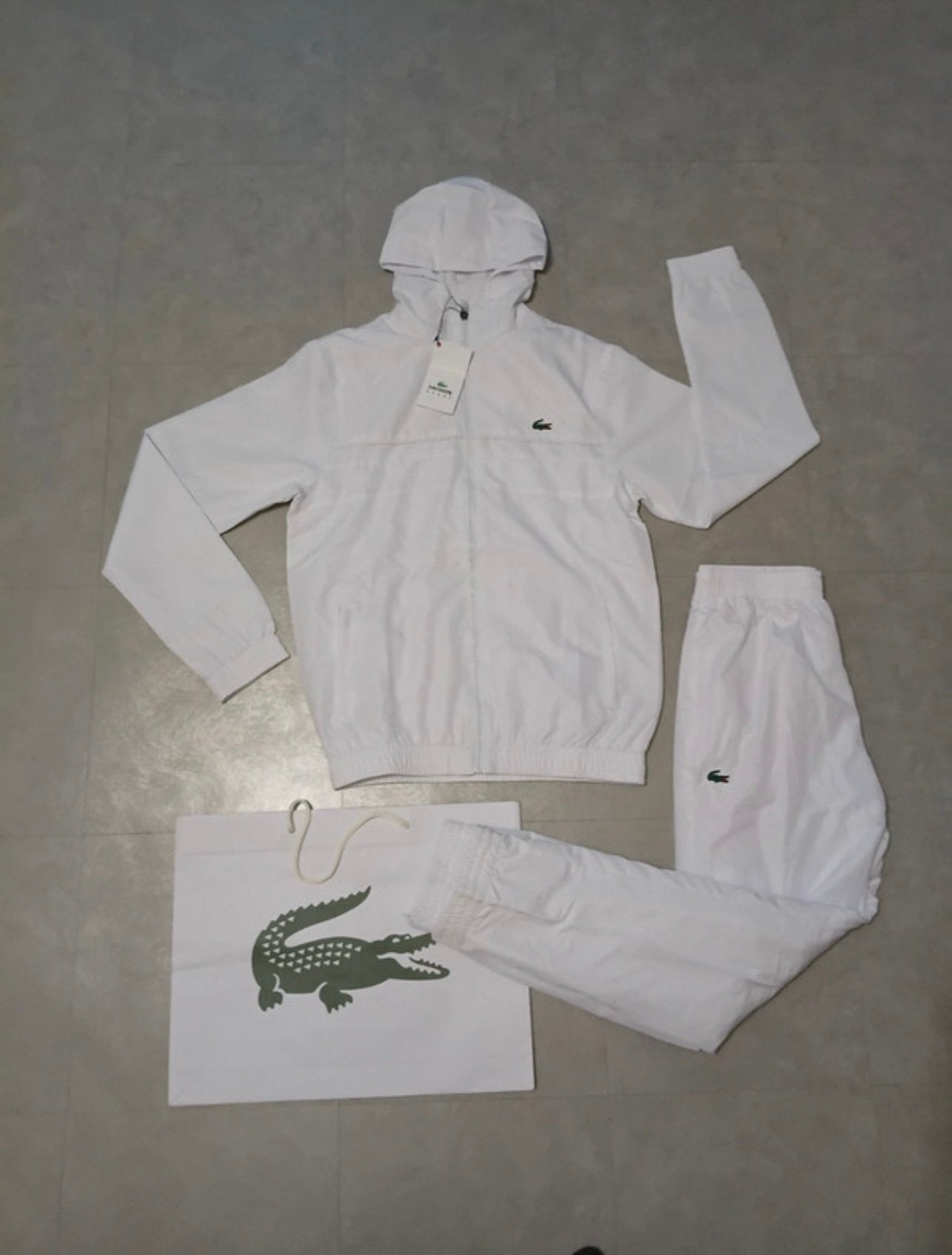 Survêtement Lacoste, Vêtements | Hommes, Envoi, Comme neuf