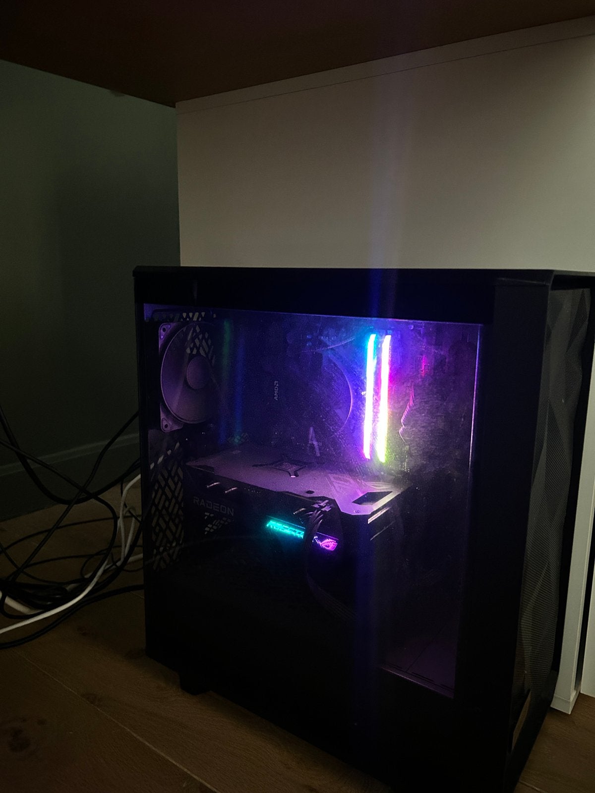Gaming PC – Ryzen 5 5600 / RX 6650 XT / 32GB RAM / 2TB NVMe, Ophalen of Verzenden