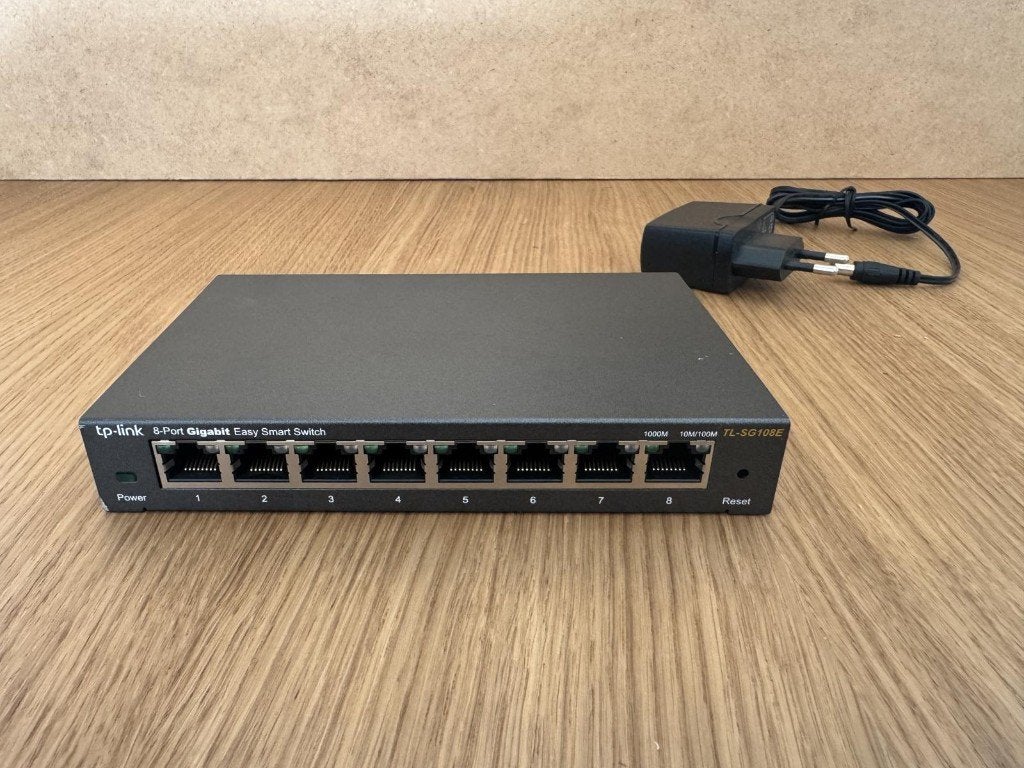 TP-Link TL-SG108E — Gigabit-switch met 8 poorten, Computers en Software, Ophalen, Gebruikt