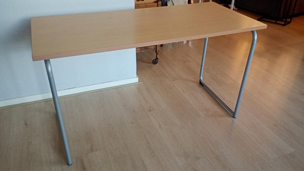 Inklapbaar bureau, Ophalen, Zo goed als nieuw