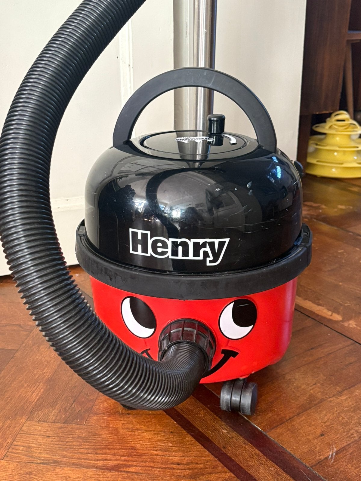 Henry stofzuiger (met toebehoren + 8 zakjes), Ophalen, Zo goed als nieuw