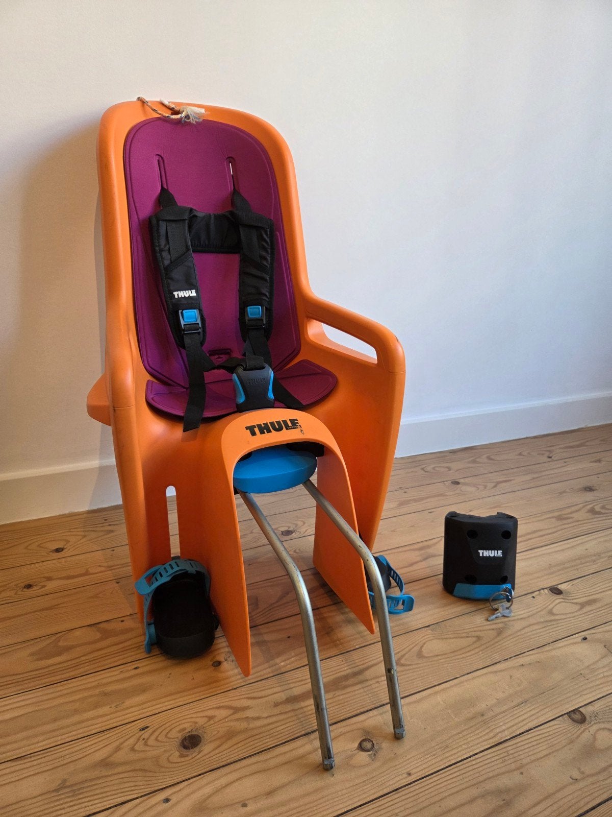 Thule RideAlong fietsstoeltje met 2 bevestigingsblokken, Ophalen, Achterzitje, Thule Ride Along, 0 t/m 18 kg