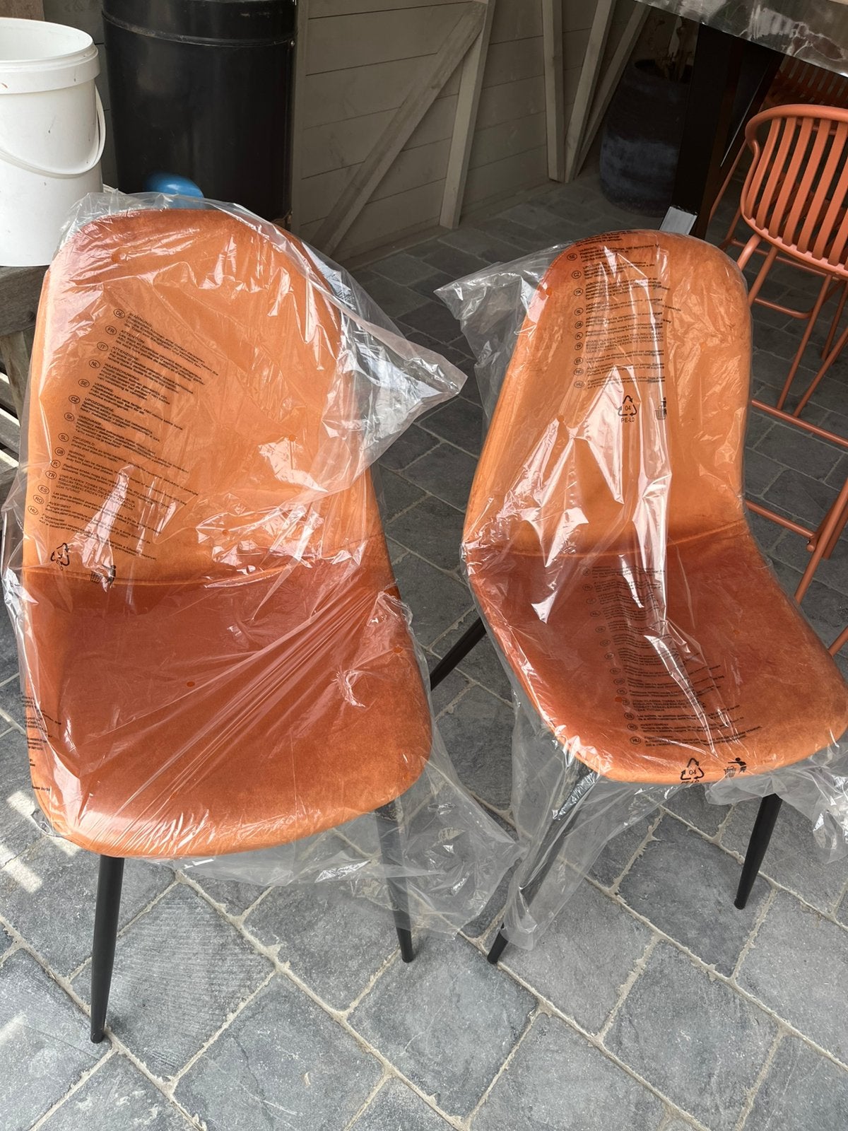 2 nieuwe stoelen, Ophalen, Twee, Bruin, Nieuw