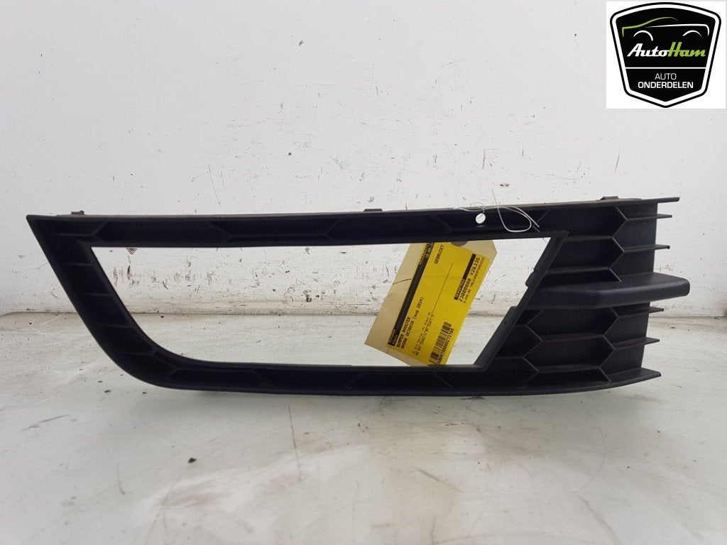 GRILLE DE PARE-CHOCS Skoda Octavia Combi (5EAC), Utilisé, Skoda