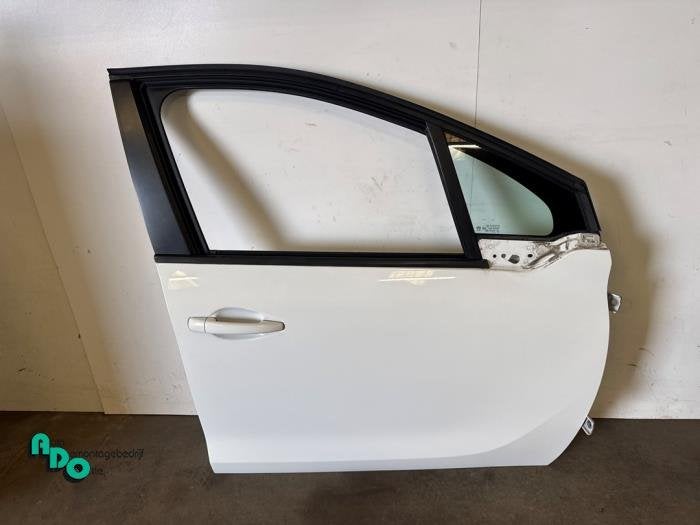 Portier 4Deurs rechts-voor van een Peugeot 208 (208 12-) (EW, Gebruikt, -, Deur, -