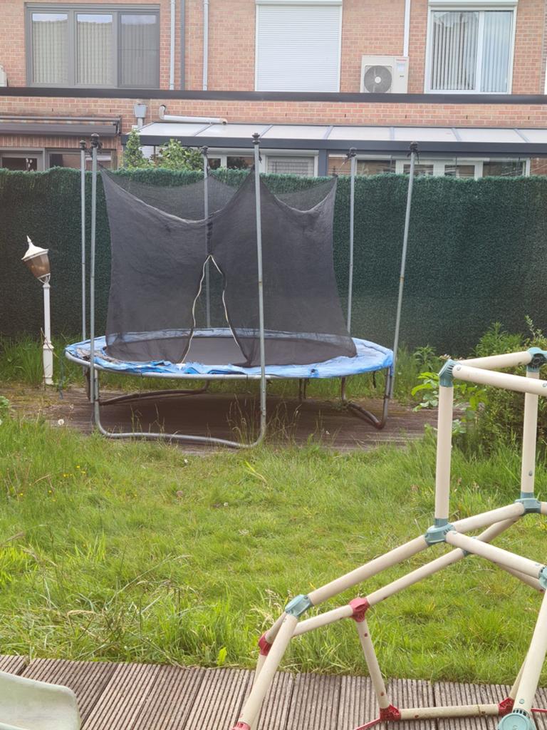 Trampoline gebruikte staat (GRATIS), Ophalen