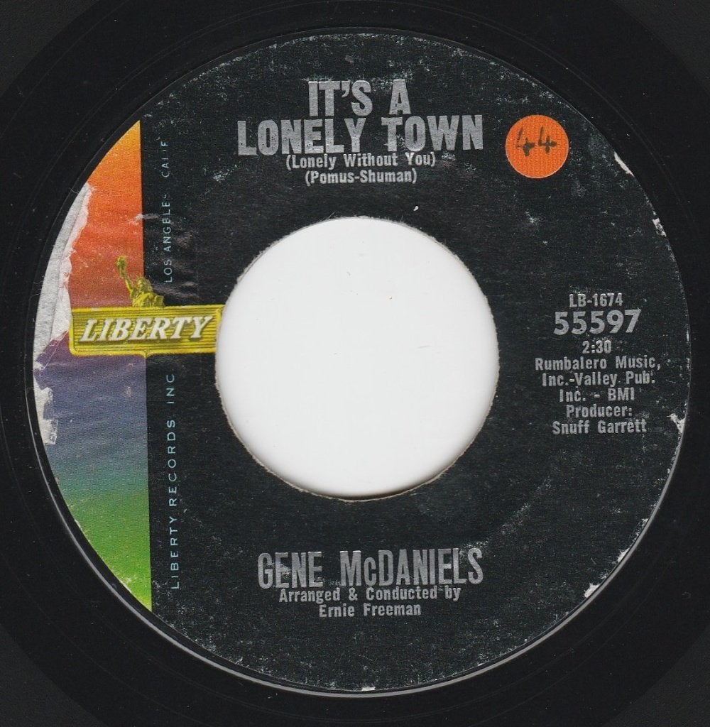 Gene McDaniels / It's A Lonely Town * Popcorn Groove *, CD & DVD, Enlèvement ou Envoi, 7 inch, Utilisé, Housse de protection extérieure