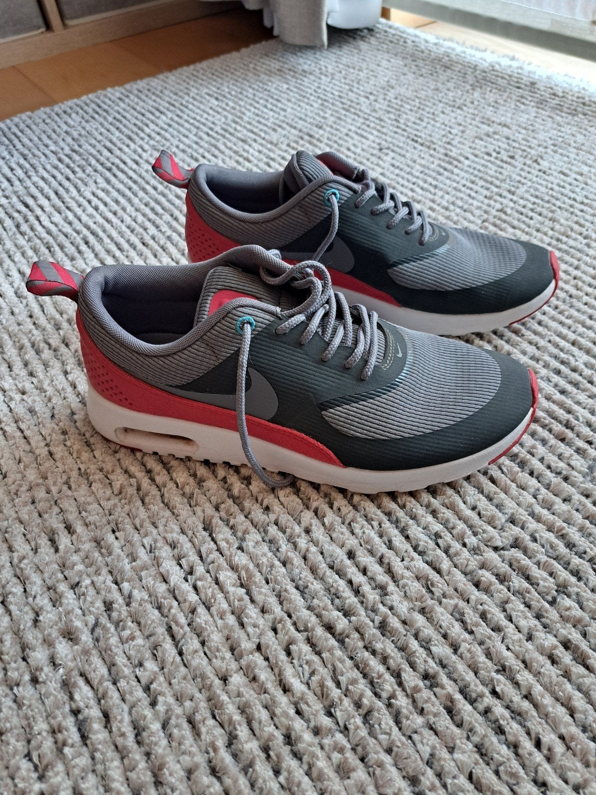 Basket Nike Air Max Thea pour femme pointure 38,5, Enlèvement, Comme neuf, Nike